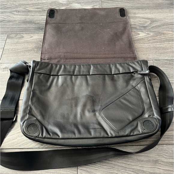 Incase laptop crossbody bag - Picture 1 of 4